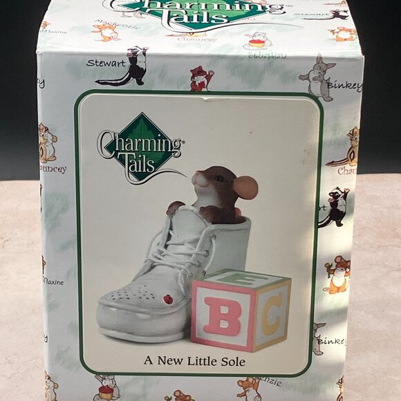 Fitz and Floyd Charming Tails “A New Little Sole” Dean Griff Baby Mouse in Shoe - Picture 2 of 11